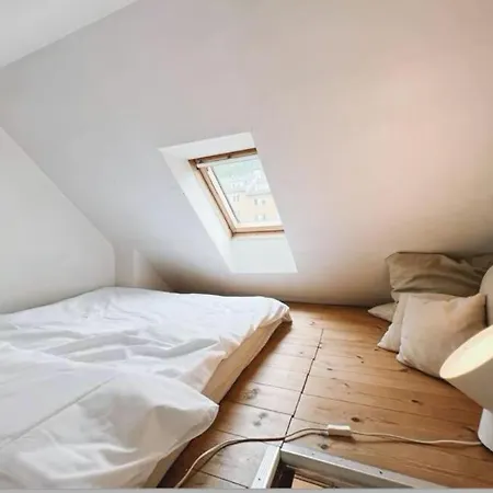 Apartment With Loft & Window Balcony, Free Parking Bergen
